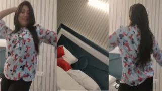 Horny Aunty Does Dirty Dance Then Sucks Dick – Indian porn video