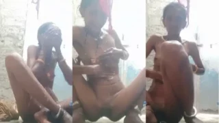 Rajasthani Wife Record Her Nude Bath Video – Indian porn video