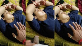 Son groping his mom’s boobs while she is sleeping – Indian porn video